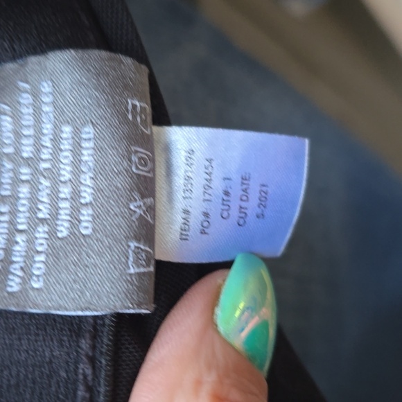 Torrid Bombshell Skinny Premium Stretch High-Rise Destructed Jean 20R - Picture 15 of 16